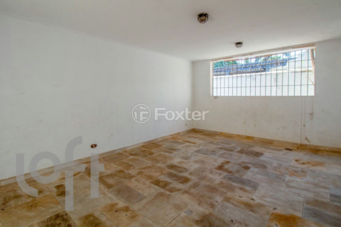 Image 33 - 1035475