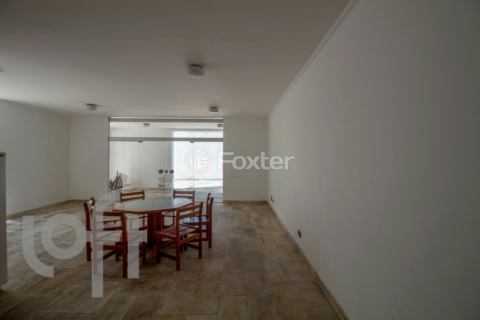Image 37 - 1035475