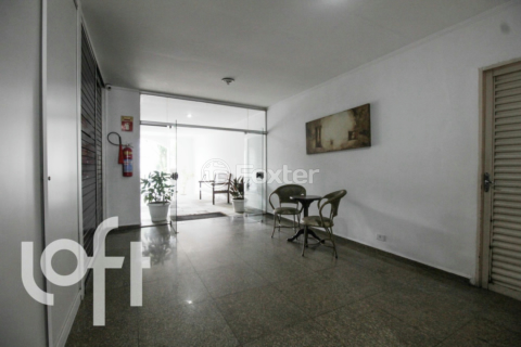 Image 32 - 1035475