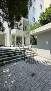 Image 35 - 1009950