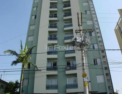 Image 8 - 880910