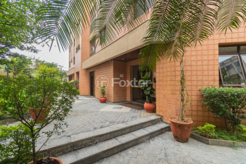 Image 35 - 989695