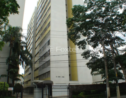 Image 10 - 876247