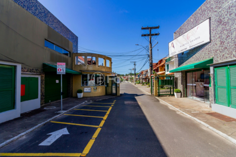 Image 34 - 1010620