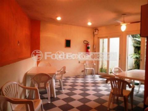 Image 31 - 1003746