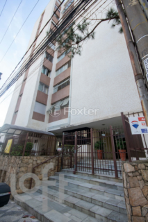 Image 66 - 882555