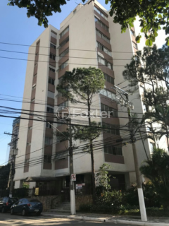 Image 74 - 882555