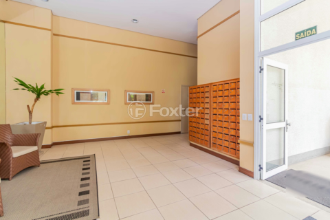Image 47 - 869736