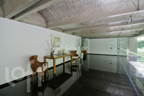 Image 10 - 36743