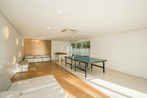 Image 34 - 962200
