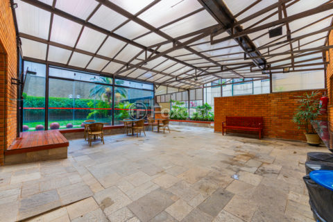 Image 33 - 1023105