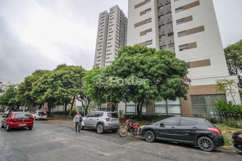 Image 46 - 921740