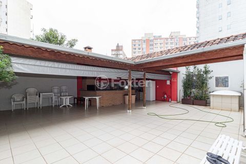 Image 37 - 935466
