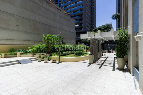 Image 37 - 1035543