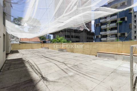 Image 33 - 1035543
