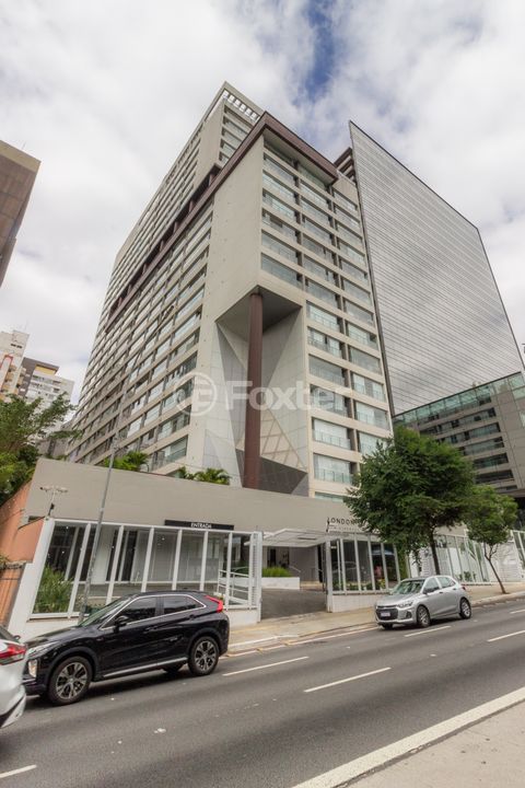 Image 56 - 1008902