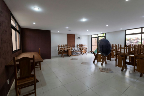 Image 11 - 37596