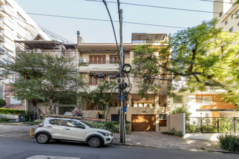 Image 39 - 1000779