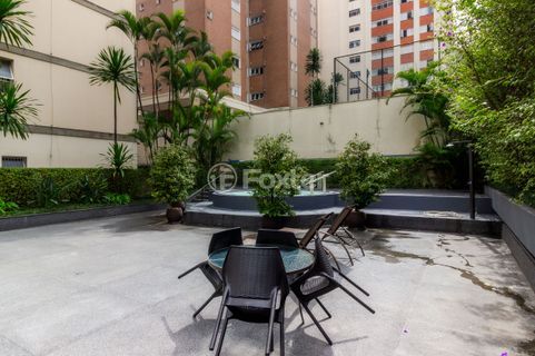 Image 38 - 1011852