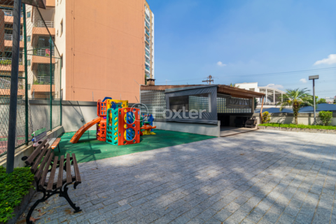 Image 35 - 990087