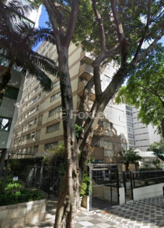 Image 10 - 856925