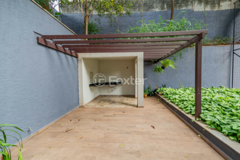 Image 37 - 884796