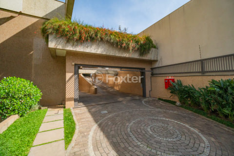 Image 74 - 1034747