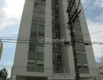 Image 17 - 882723