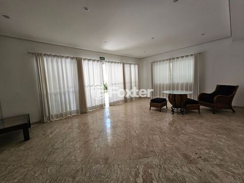 Image 38 - 332945
