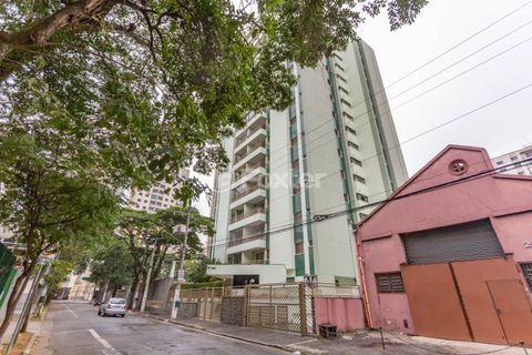 Image 21 - 1035059