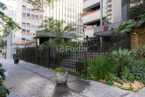Image 29 - 1002909
