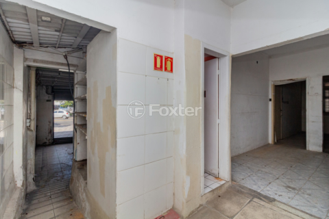 Image 23 - 967310