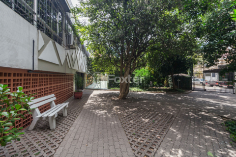 Image 37 - 1017154