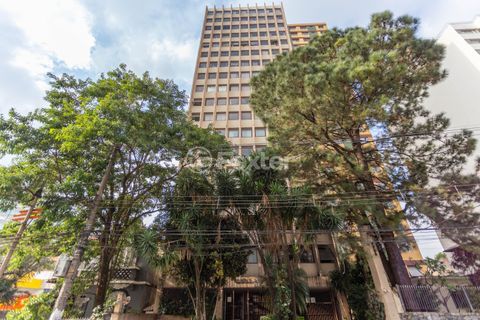 Image 17 - 925632