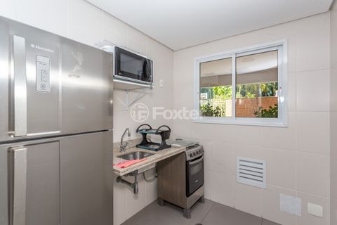 Image 32 - 1037586