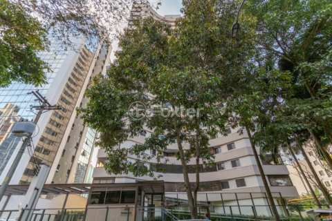 Image 70 - 866527
