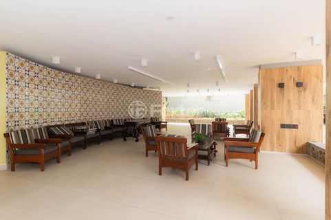 Image 21 - 896076