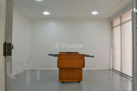 Image 32 - 1038297