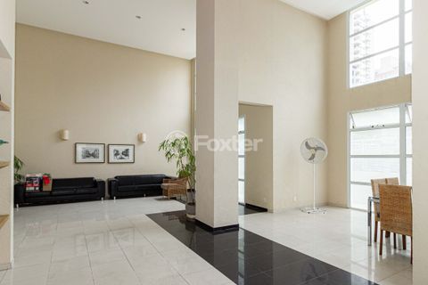 Image 21 - 891824