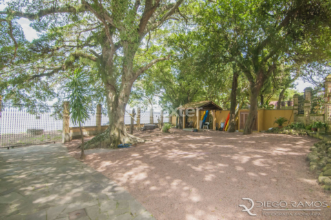 Image 34 - 877696