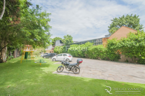Image 32 - 877696