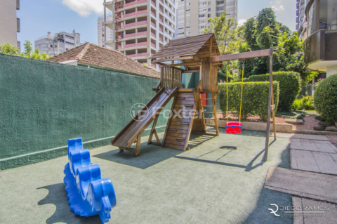 Image 68 - 1011355