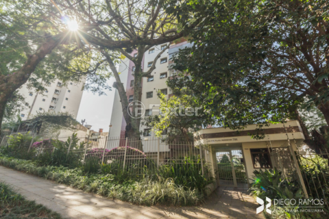 Image 44 - 881714