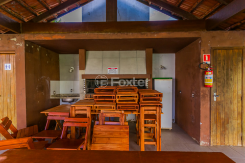 Image 46 - 831625