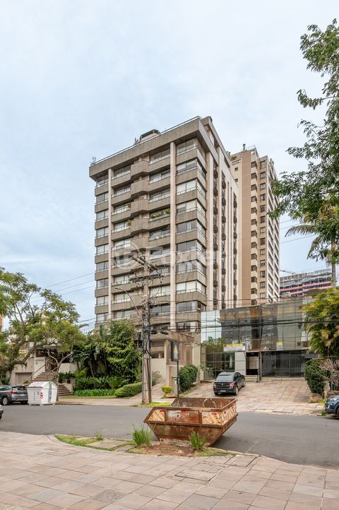 Image 32 - 895200