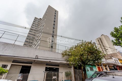 Image 21 - 745178