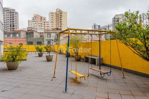 Image 24 - 745178