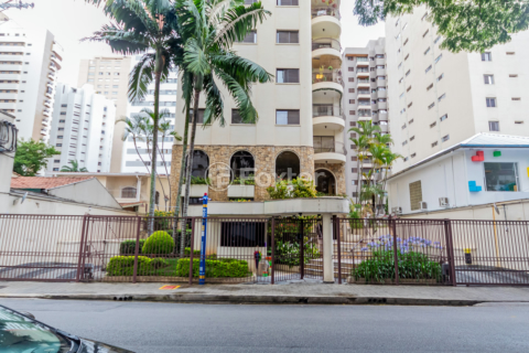 Image 71 - 1002894