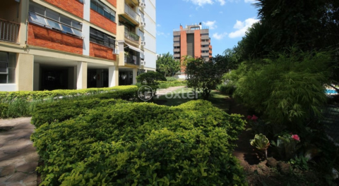 Image 42 - 1013116
