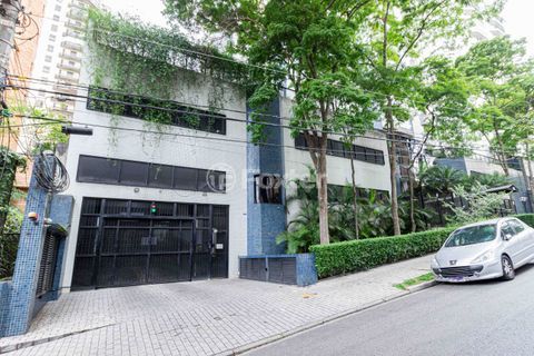 Image 68 - 1040239